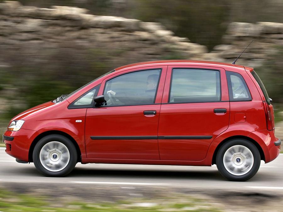  Fiat Idea 2004 года  (UK) (фото 2 из 5)